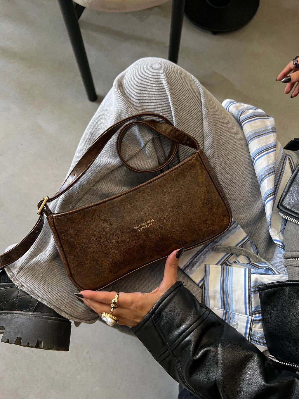 TOKEN LEATHER BAG
