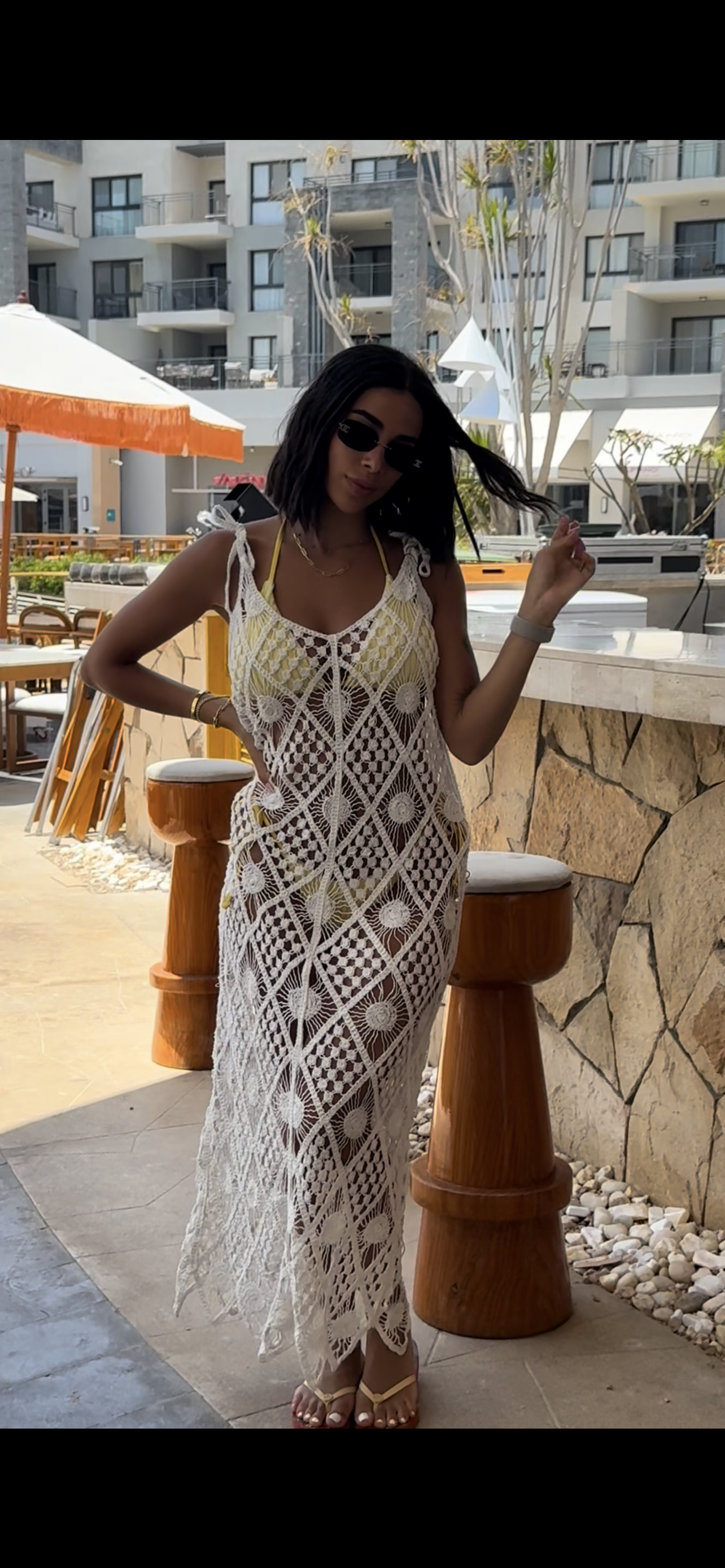 Chiclique cover up