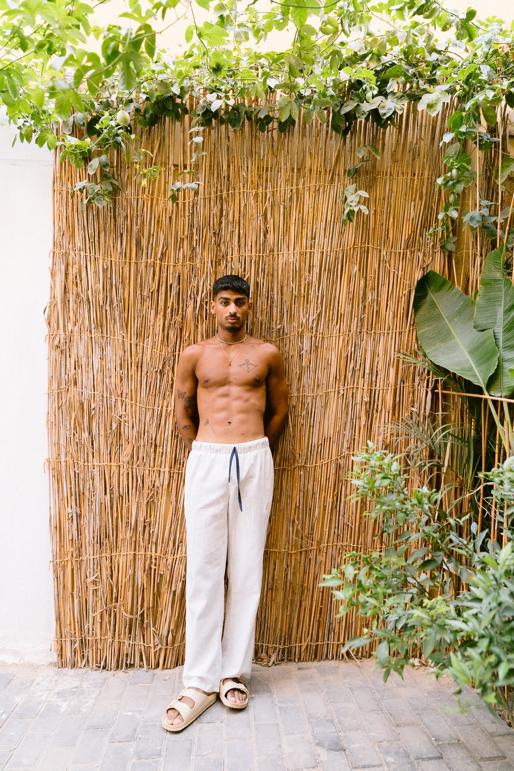 White-navy linen pants
