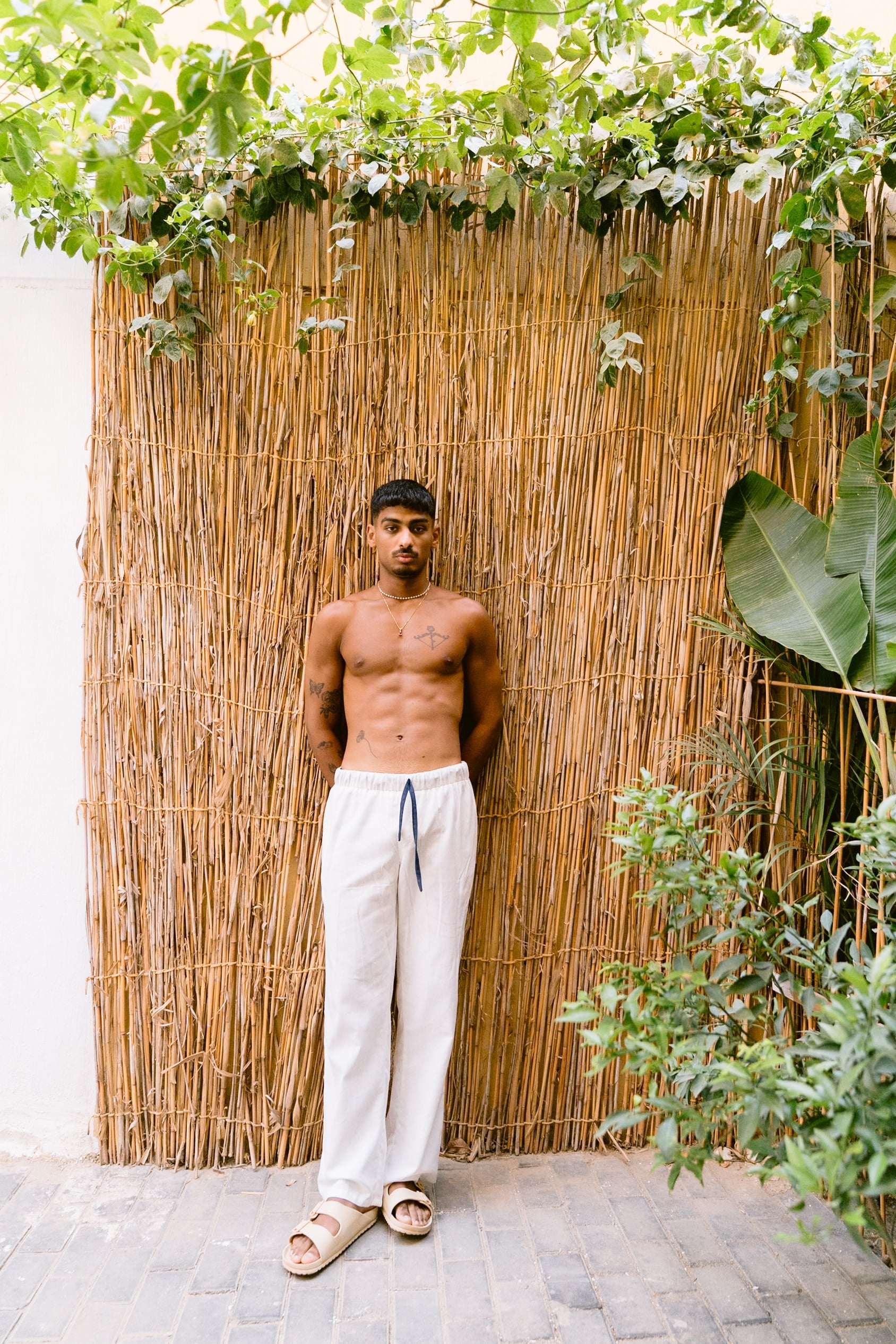 White-navy linen pants