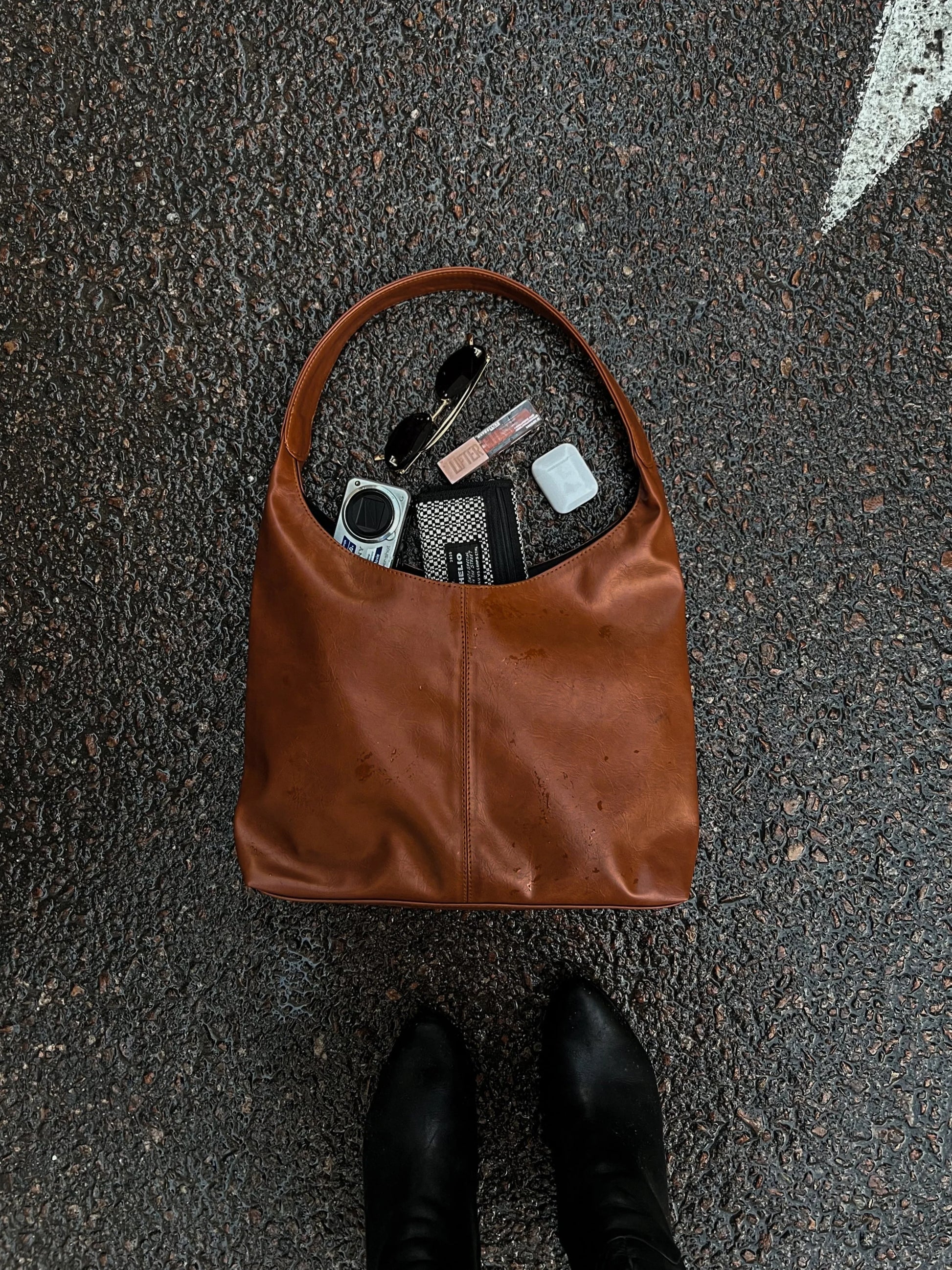 HOBO LEATHER BAG